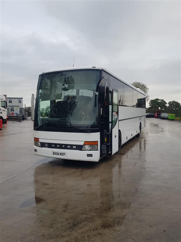 2004 Setra 315 GT 49 Seat coach, 6 speed. 2004 Setra 315 GT 49 Seat coach, 6 speed.