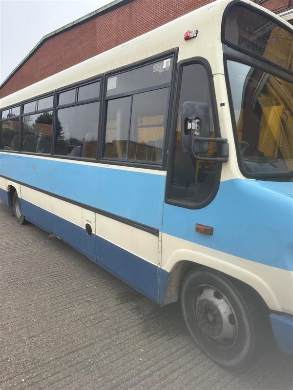 2000 Mercedes 814 Vario Automatic 2000 Mercedes 814 Vario Automatic