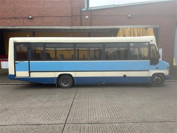 2000 Mercedes 814 Vario Automatic 2000 Mercedes 814 Vario Automatic