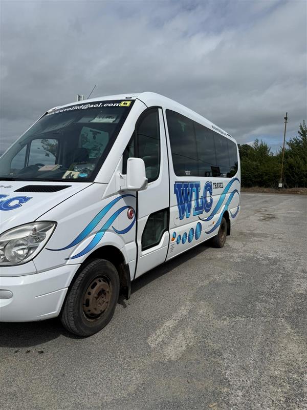 2009 Mercedes 515 cdi  Sprinter 16 seater 