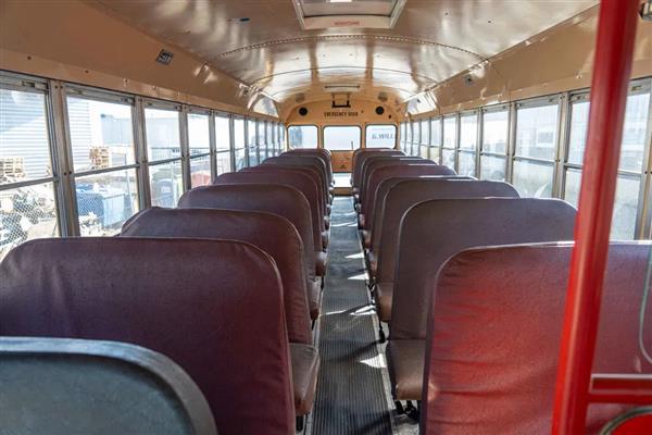 1998 International Harvester School bus located in Holland 1998 International Harvester School bus located in Holland